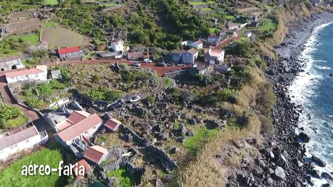 Faj&atilde; dos Bodes, vista a&eacute;rea, 23 Dez  2016 Ilha S&atilde;o Jorge