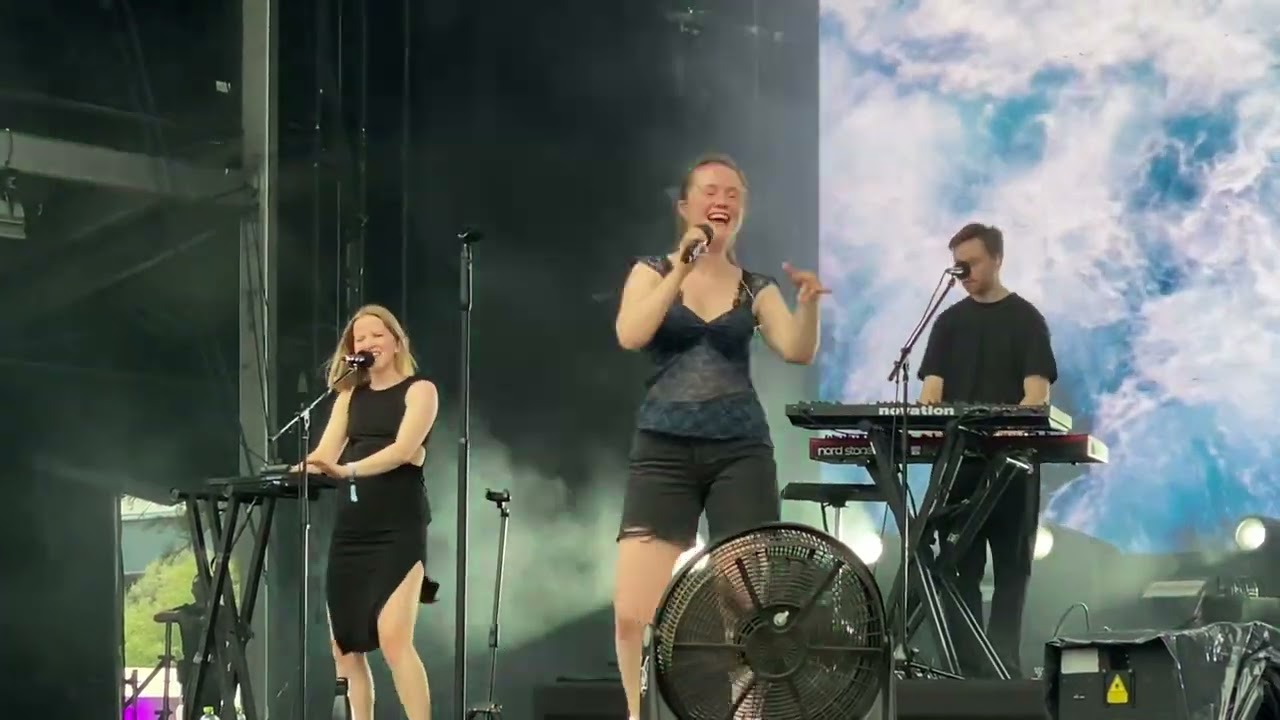 Sigrid - Don’t feel like crying, live at Tecate Emblema, Mexico City, 18/05/24