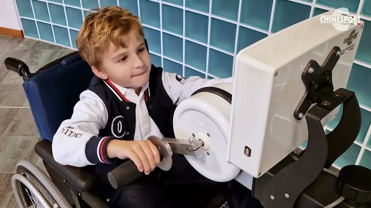 MOTOLIFE for kids, in assistive or active mode