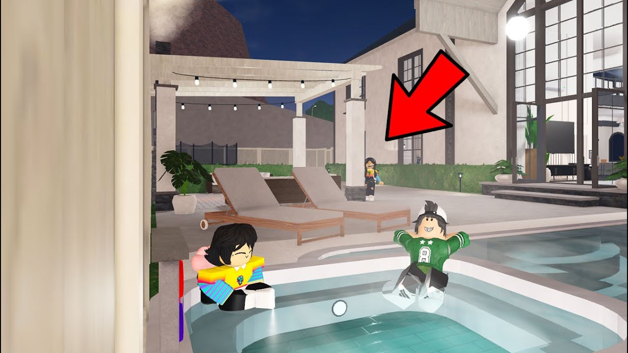 24 HORAS ESPIANDO LA CASA DE MI HERMANITA SIN QUE SE DE CUENTA😈 en roblox | paolazgames