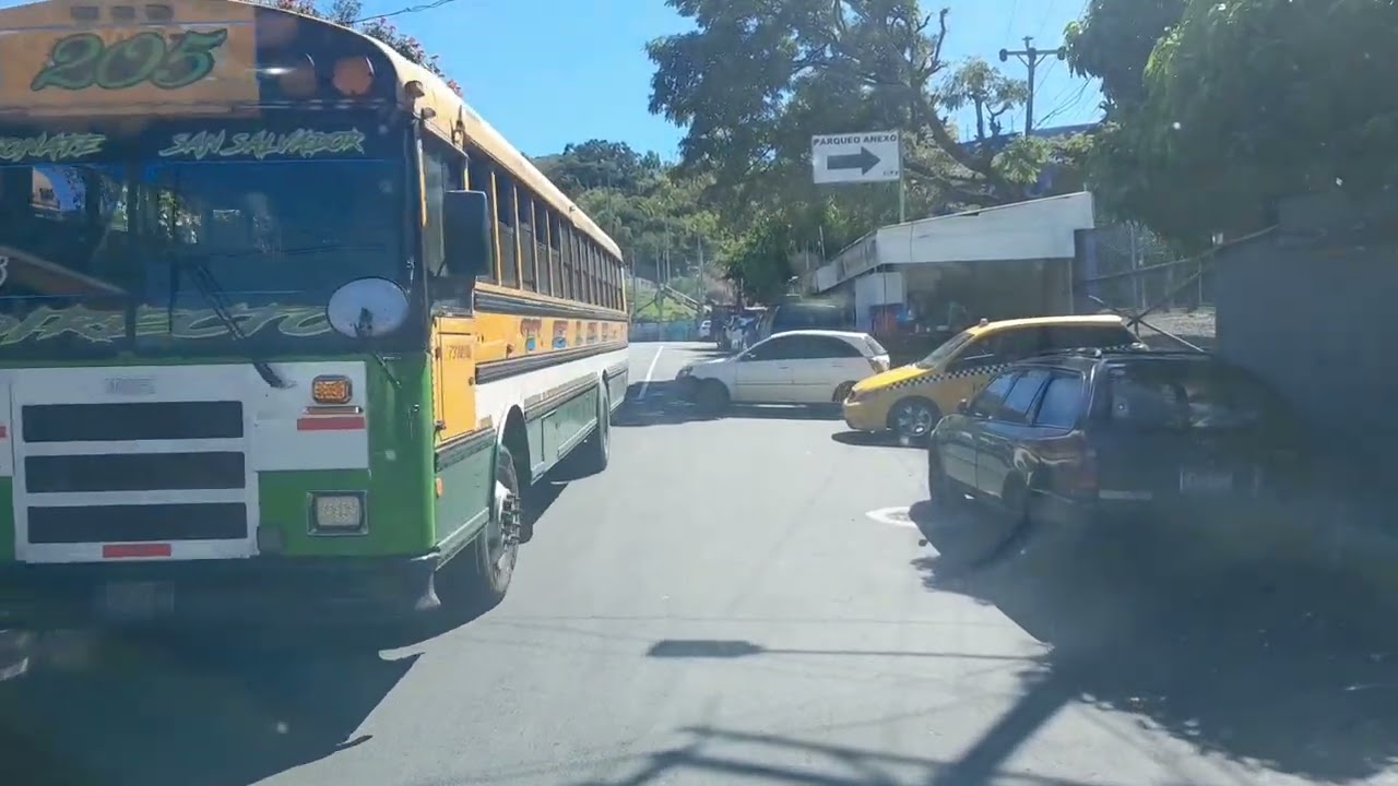  laquincena 25: realidad urbana en un recorrido