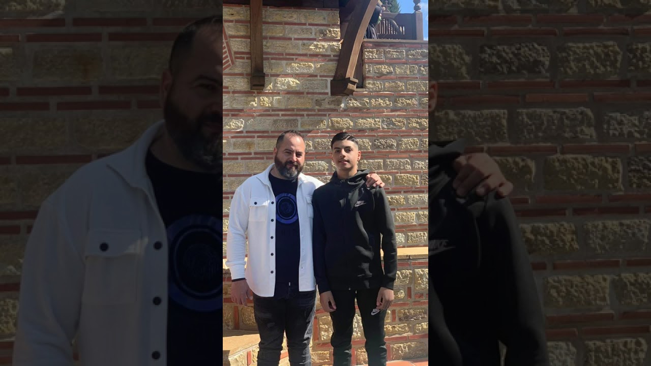 Αλέξης Βενέτης Γεννήθηκα στα βάσανά