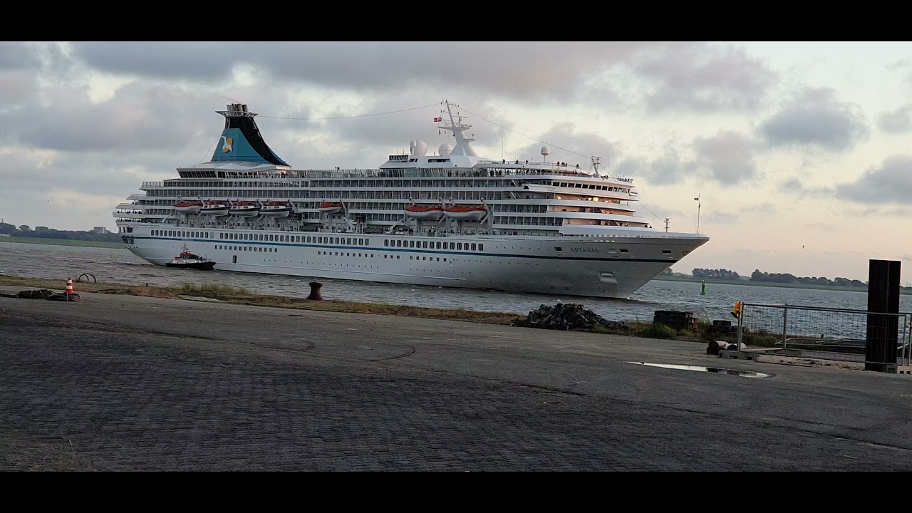 Auslaufen MS Artania - Bremerhaven 17.07.21