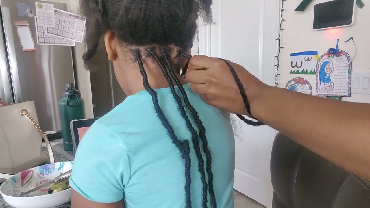 MC Jr. Getting faux logs braids 😍 👌 