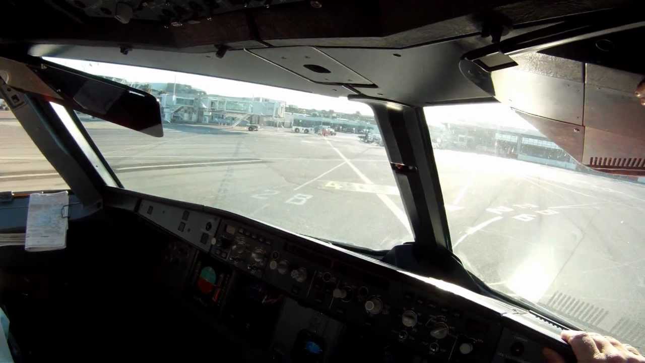 Landing an Airbus A320 from the pilots eye...
