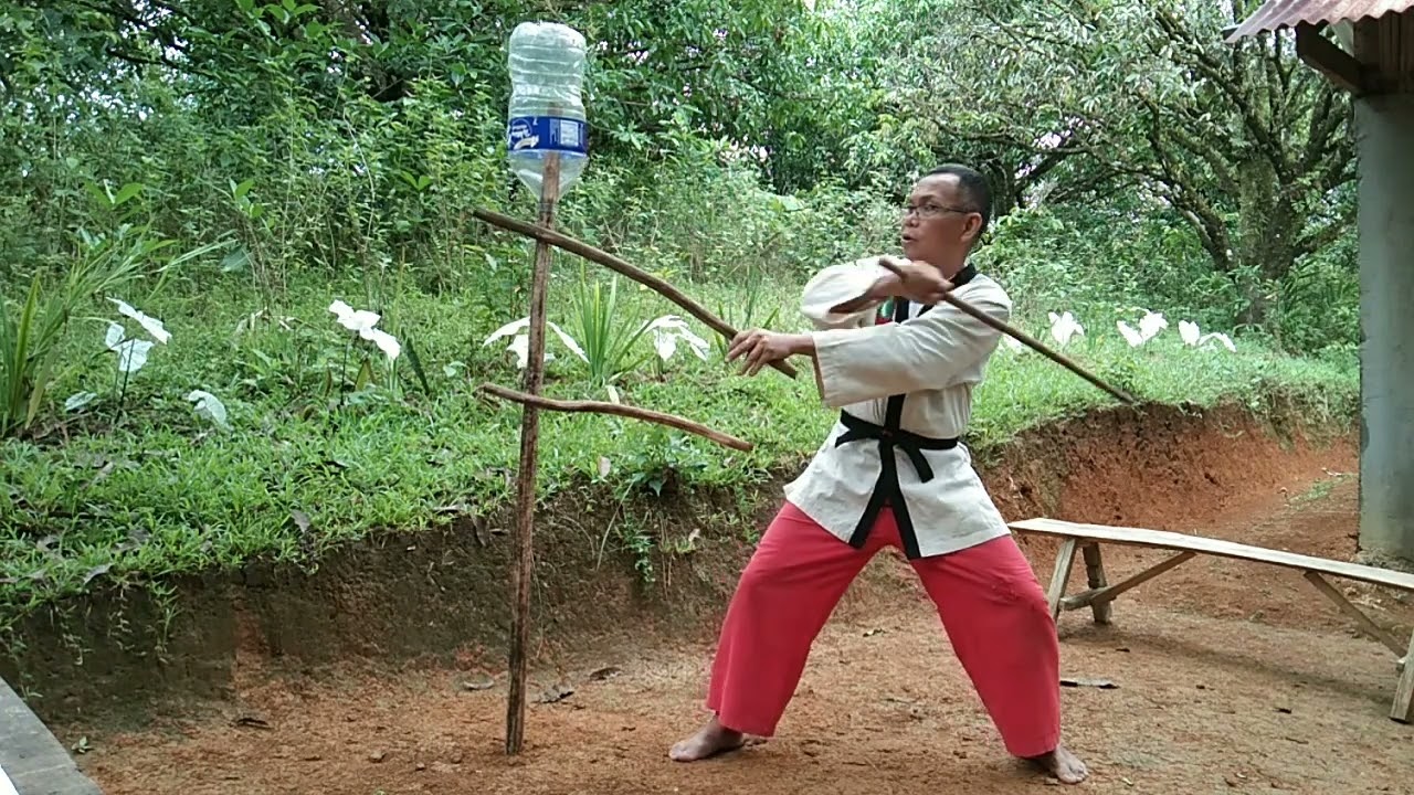 Counter attack in Arnis de Mano using dummy