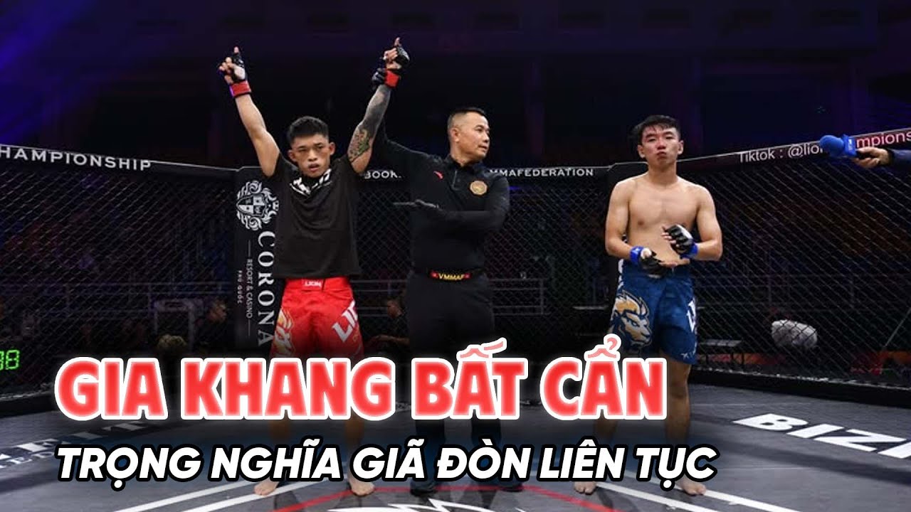 Gia Khang bất cẩn bị đẩy vào thế bất để Trọng Nghĩa giã đòn liên tục