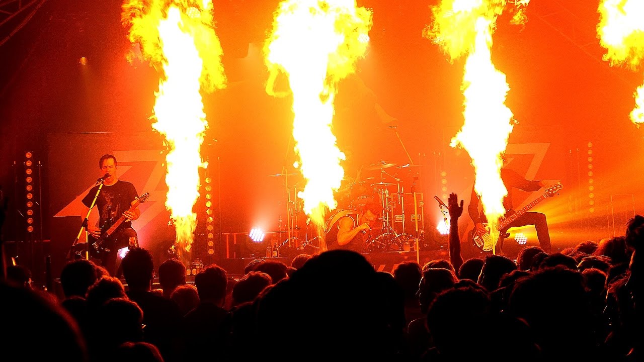 Emil Bulls - Here Comes The Fire (live @ Tonhalle München 2016 XMAS Bash)