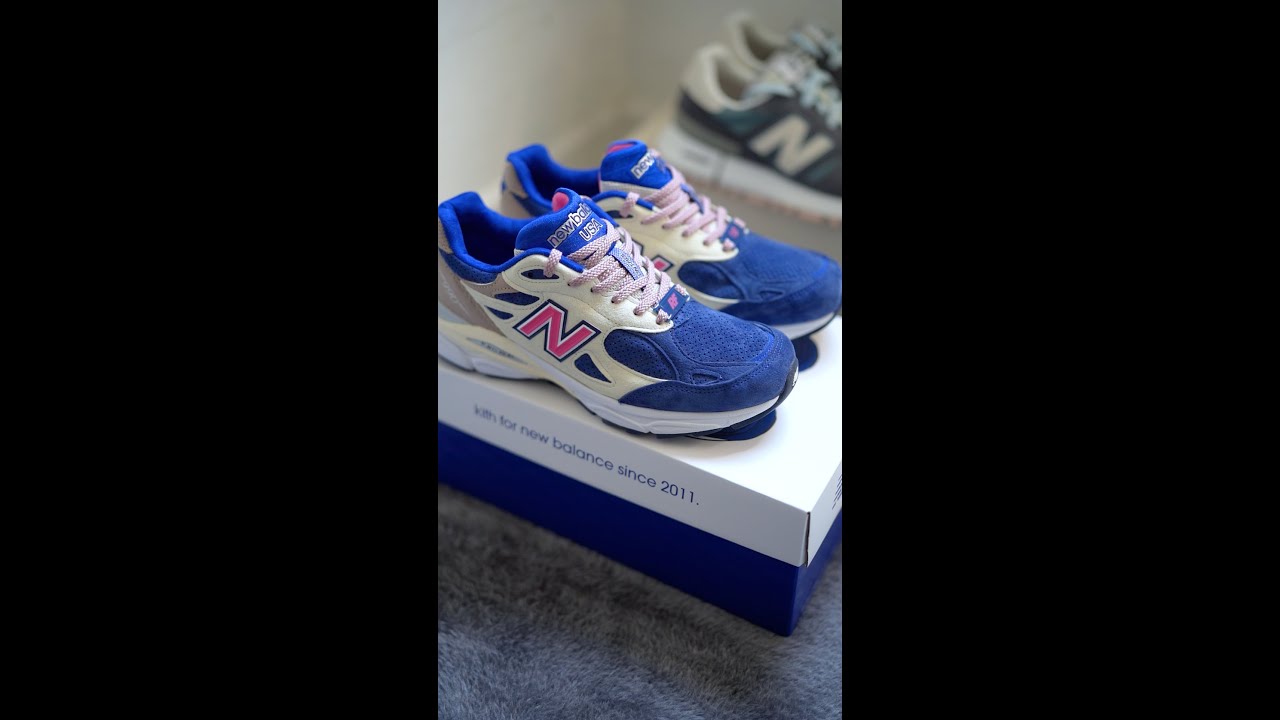 Unboxing of Kith x New Balance 990v3 