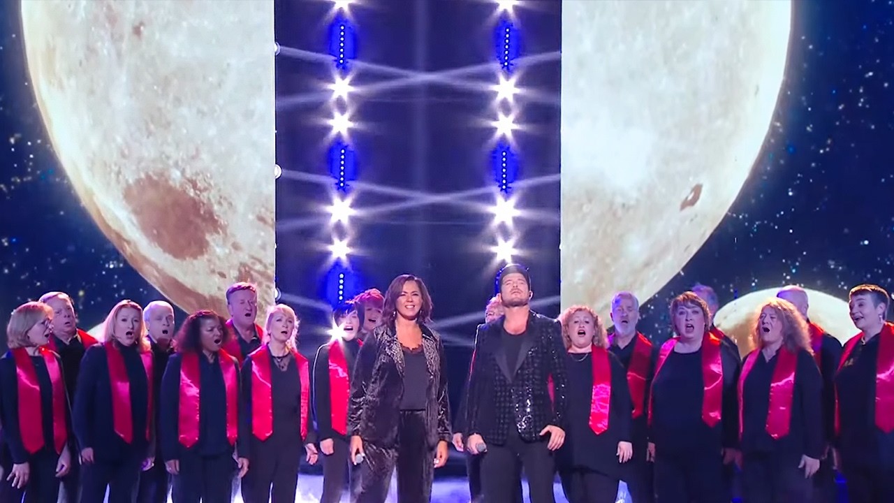 Chimène Badi et Vincent Niclo chantent ensemble