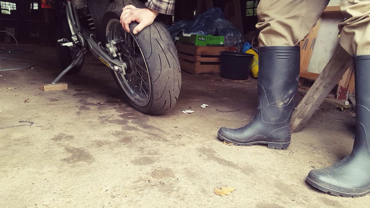 Deflate Supermoto