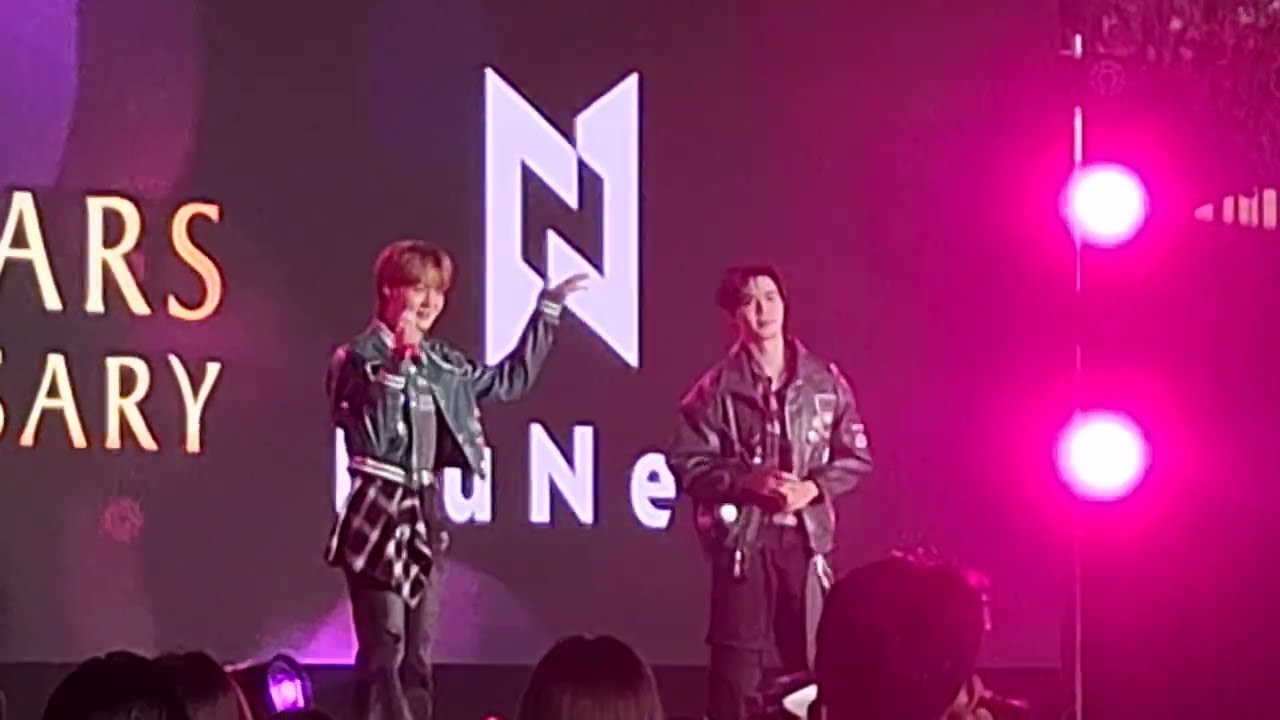 รักแท้/True Love #ZeeNuNew #ซีนุนิว | Future Park 30 Years Anniversary@FuturePark&Zpell - 15.03.2025
