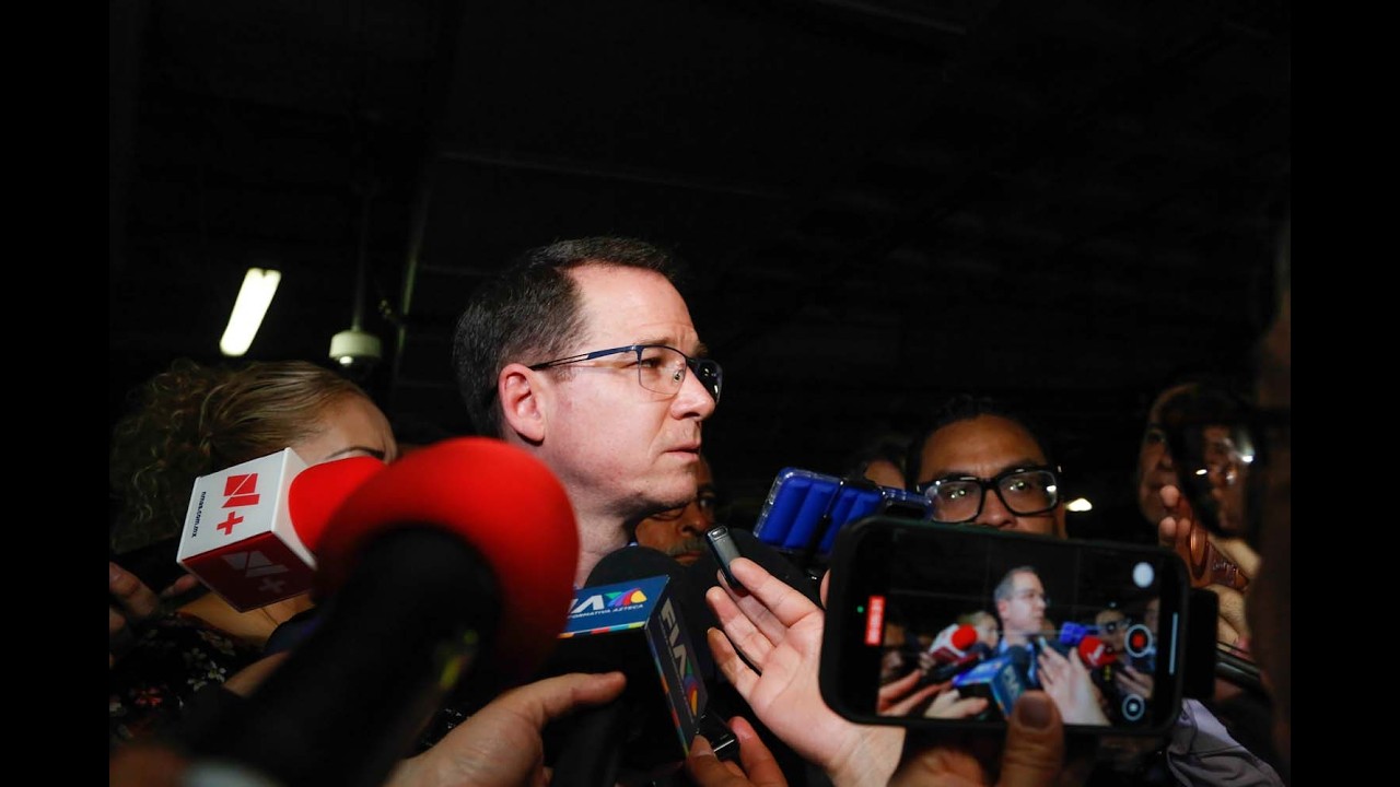 Entrevista al coordinador del GPPAN, Ricardo Anaya Cortés, antes de la reunión de la Jucopo
