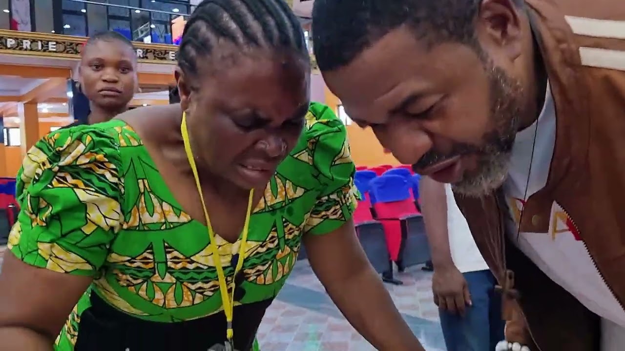 VENU DE KOLWEZI ET ELLE RECOIT SA DÉLIVRANCE DE L'ESPRIT DE PAUVRETÉ ET DE LIMITATION