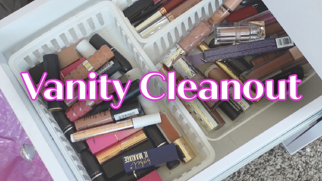 Vanity Cleanout / Declutter | This needed to be done
