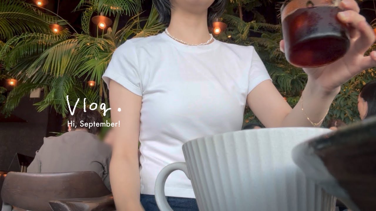 [ VLOG] 東京で働く20代社会人の3days / カフェでのんびり過ごす休日. 髪をバッサリ切って気分を上げる/ what’s in my bag? オススメの本 / 表参道(Eng)