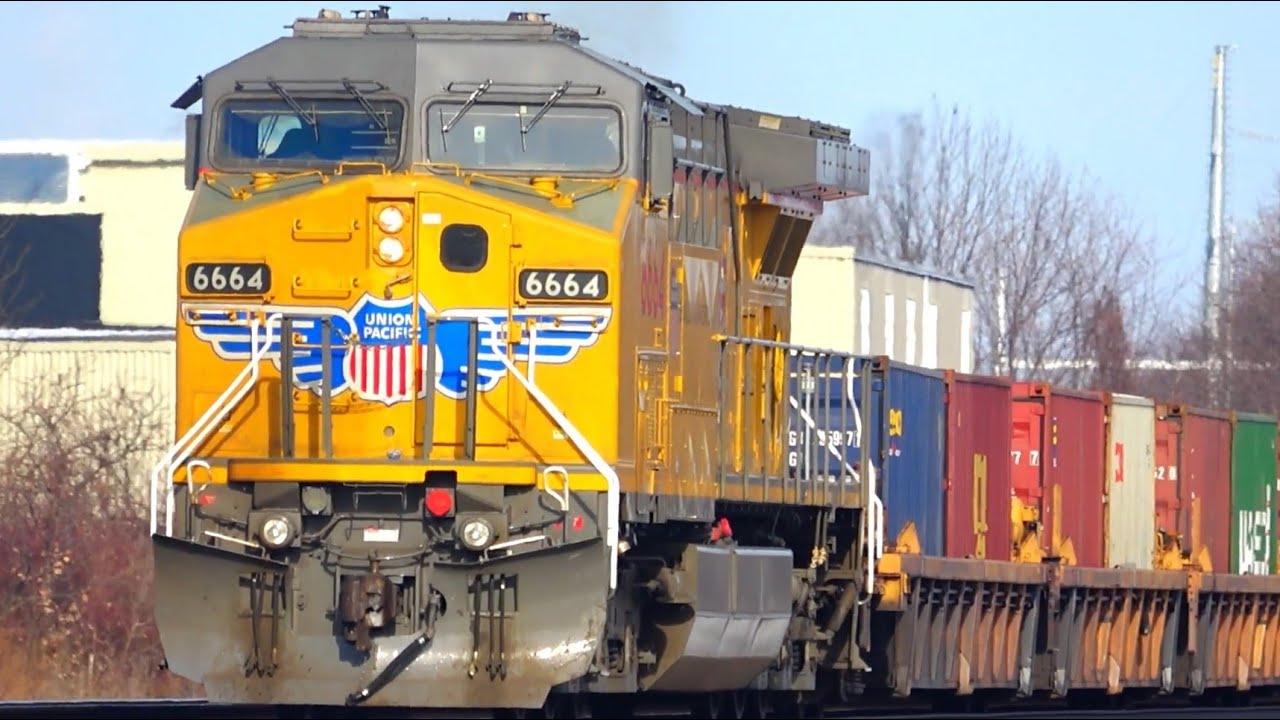 CP UP and NS Trains at The Same Time