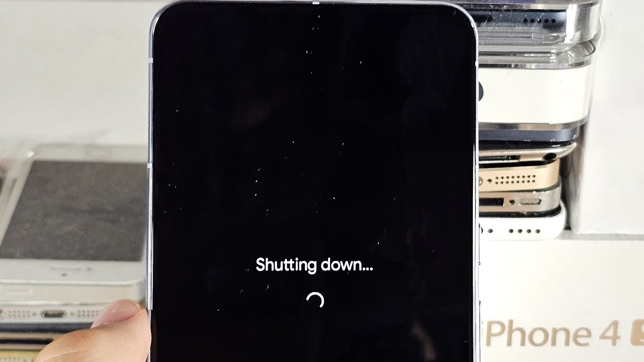 How To Turn Off Google Pixel 8 Pro (2 ways)