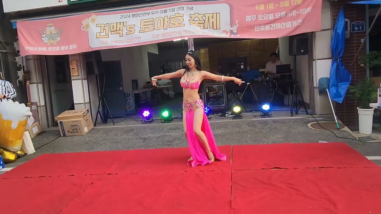 이게 바로 관객과 함께 즐기는 밸리댄스 공연이지^^