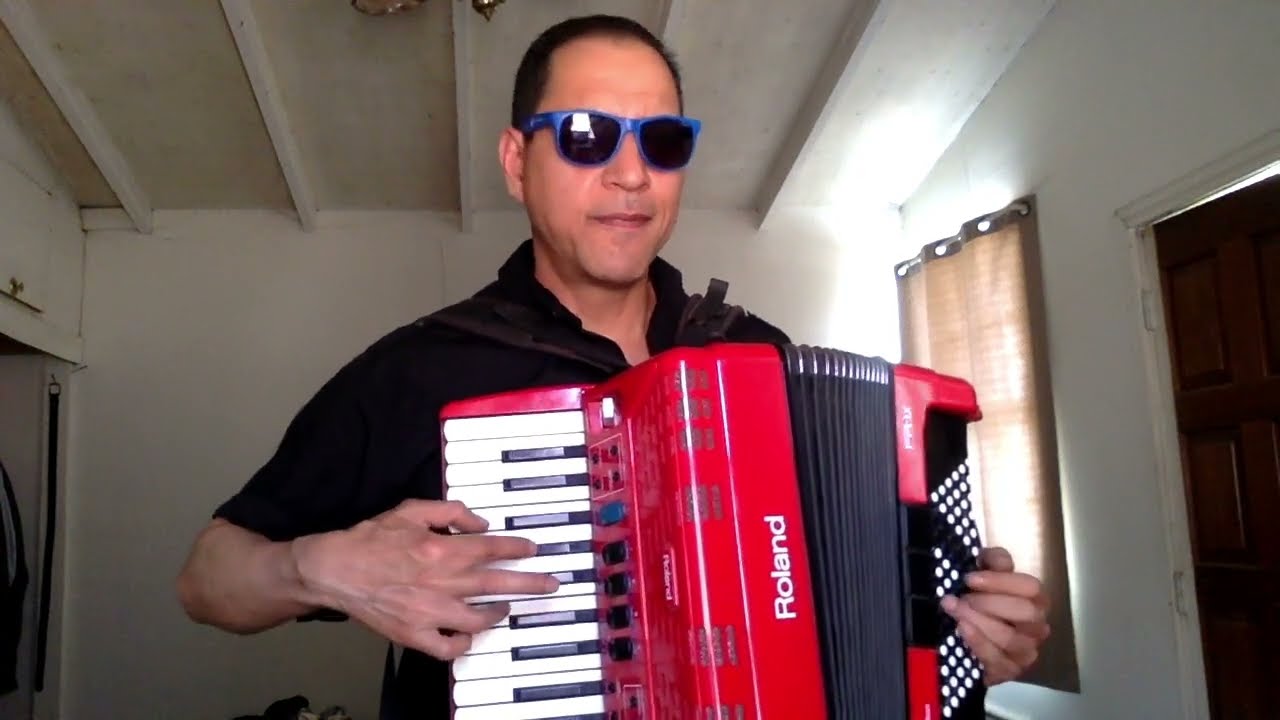 Luz de cumbiamba de Aníbal Velásques (Cover en acordeón eléctrico).