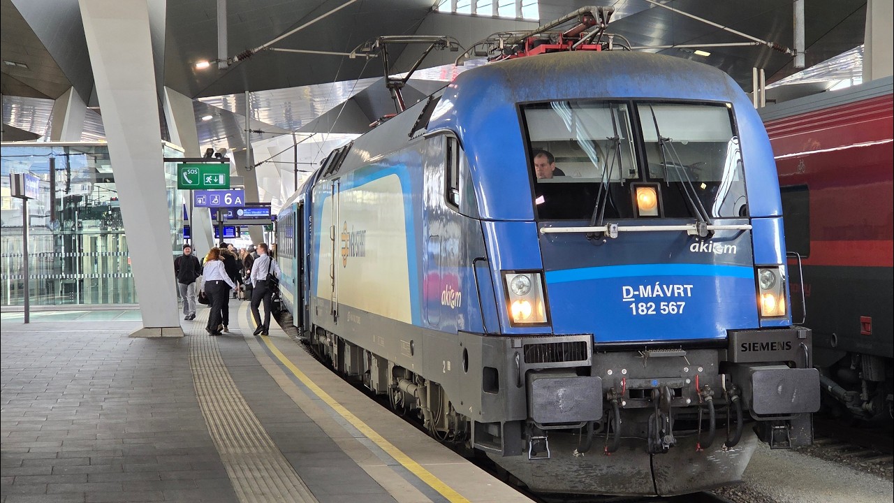 MÁV 182 567 vertrekt van Wien Hbf