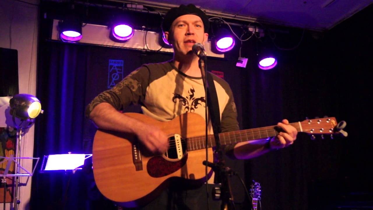 Thomas Ulrik Larsen (Lys&aring;r) - Den helt korrekte sangskriversang