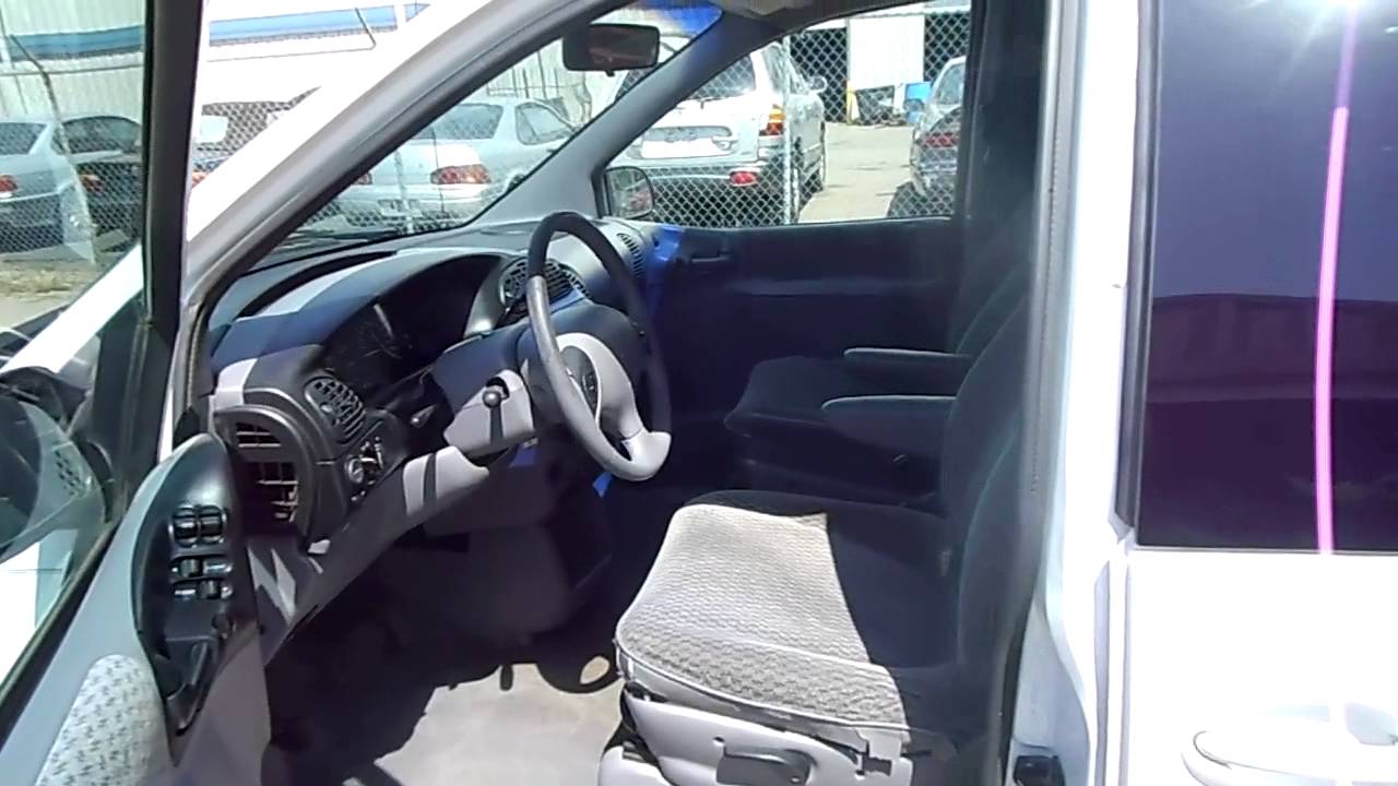 1998 Dodge Grand Caravan SE dreammachinesofkansas.com