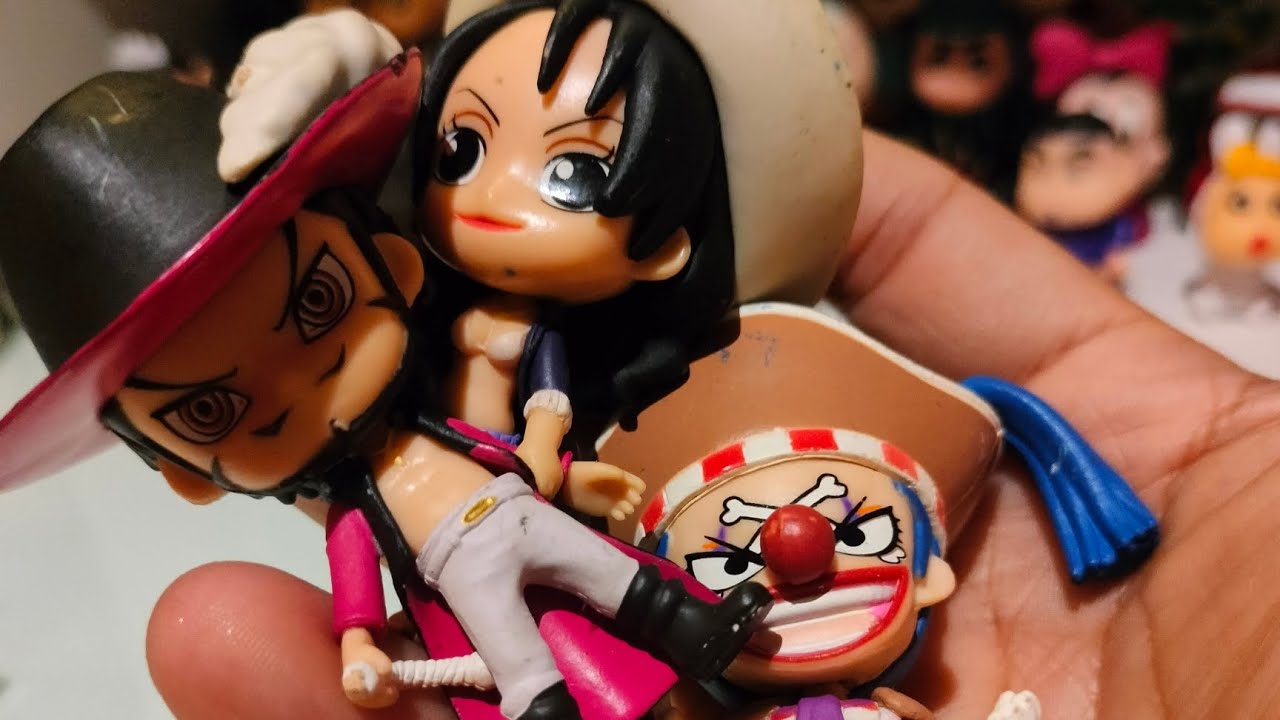 ONE PIECE MIHAWK BUGGY CHIBI. VERY CHEAP ITEM ON MARKET PLACE. Yang penting murah dan bagus