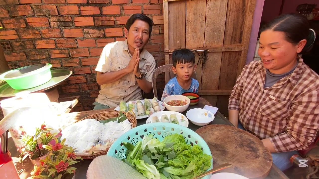 ថ្ងៃនេះប្រពន្ធខ្ញុំទិញនំបញ្ចុកមូរបាញ់ត្រាំងហូប , khmer cooking