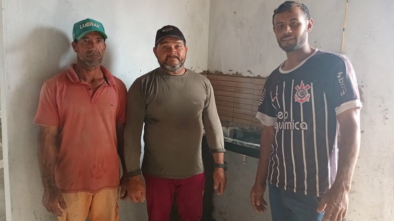 Fazendo a instalação da Pia na casa do amigo Luciano 