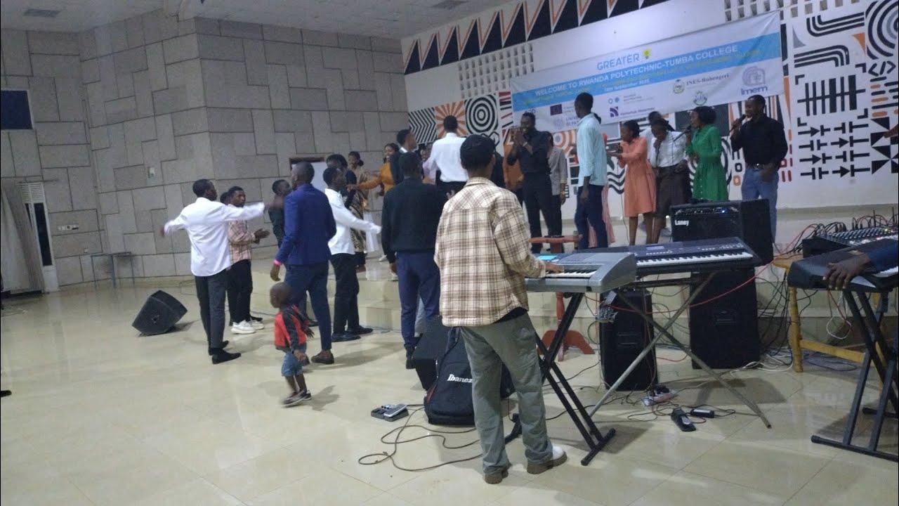 🎧🎤🎹 Ineza yawe narayibonye waserutse ngukeneye nagutakiye mbabaye by anointed worship IPRC musanze 