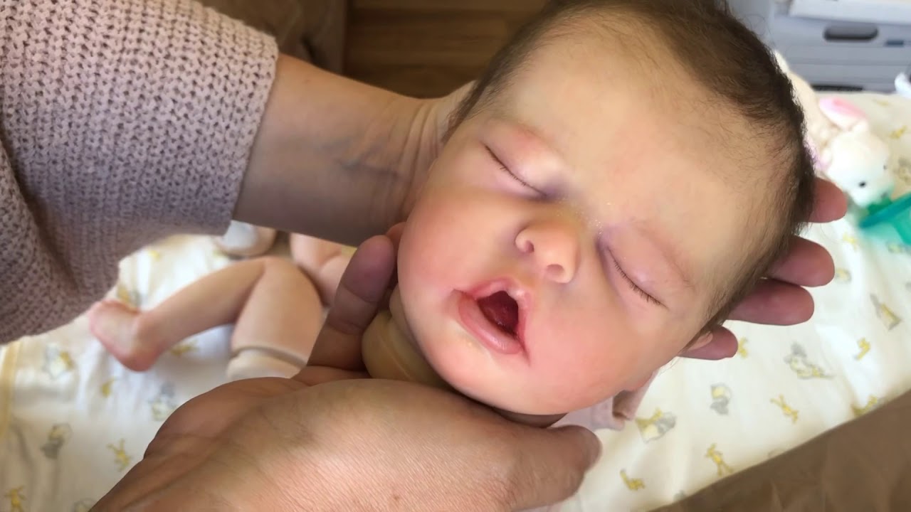 Reborn Dolls: Changing the cloth body