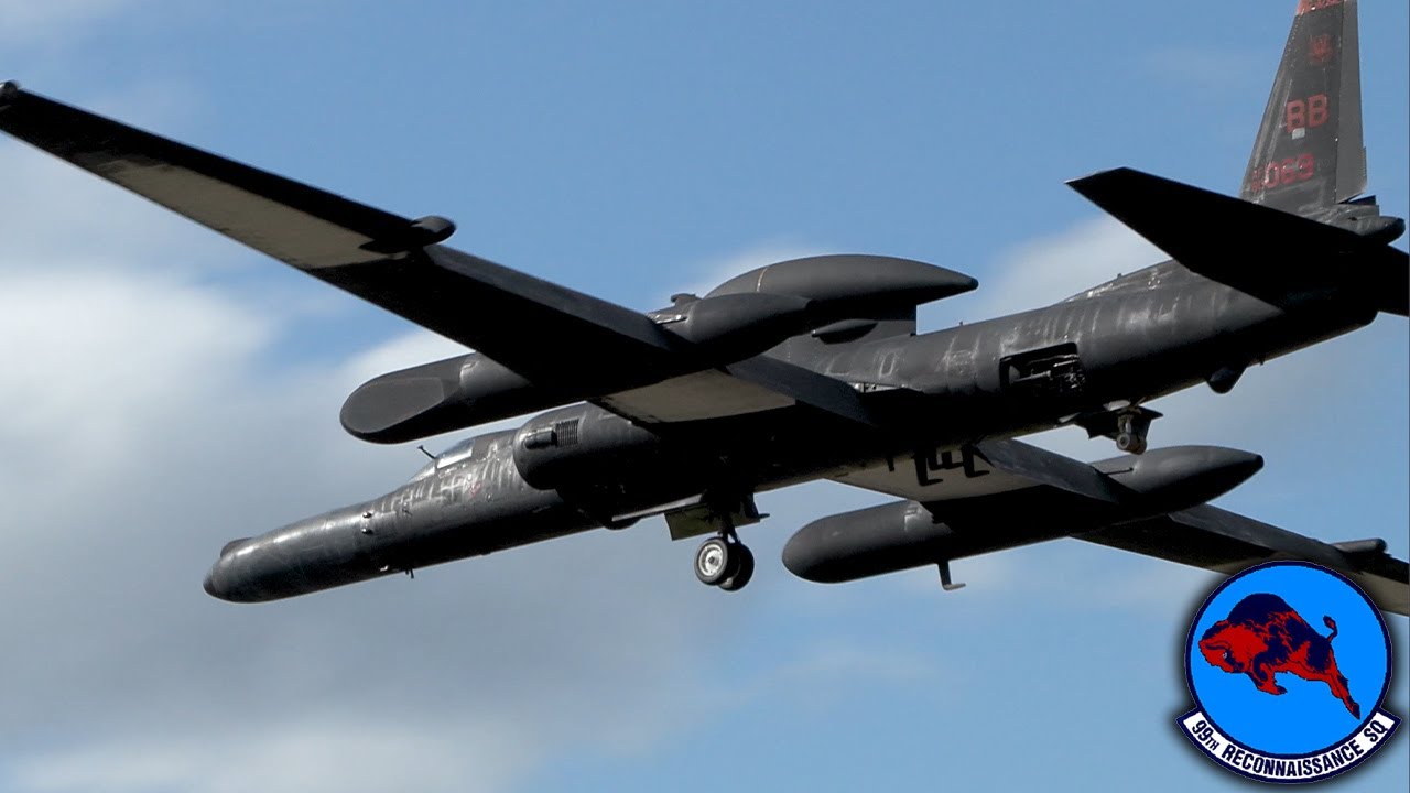 Skilled U-2 pilots landing in gale force winds at RAF Fairford [4K]