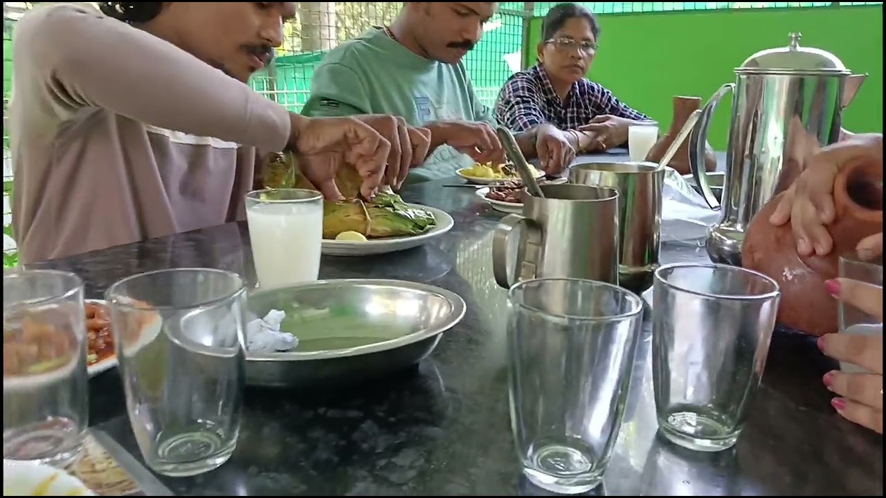 തറവാട് കള്ള് ഷാപ്പ് കിളിക്കൂട് കുമരകം