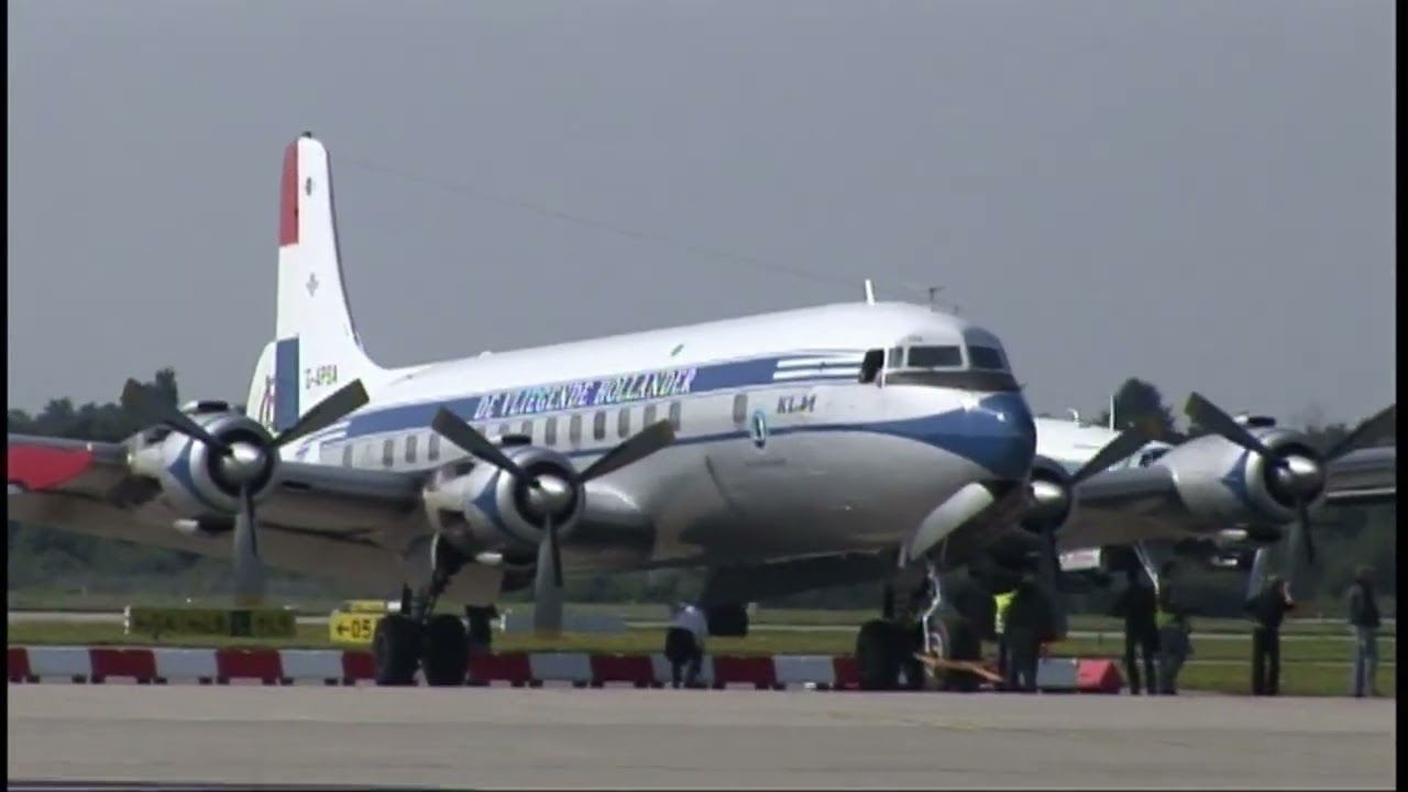 THE SIGHT & THE SOUND : Hamburg Airport Days September 16, 2006