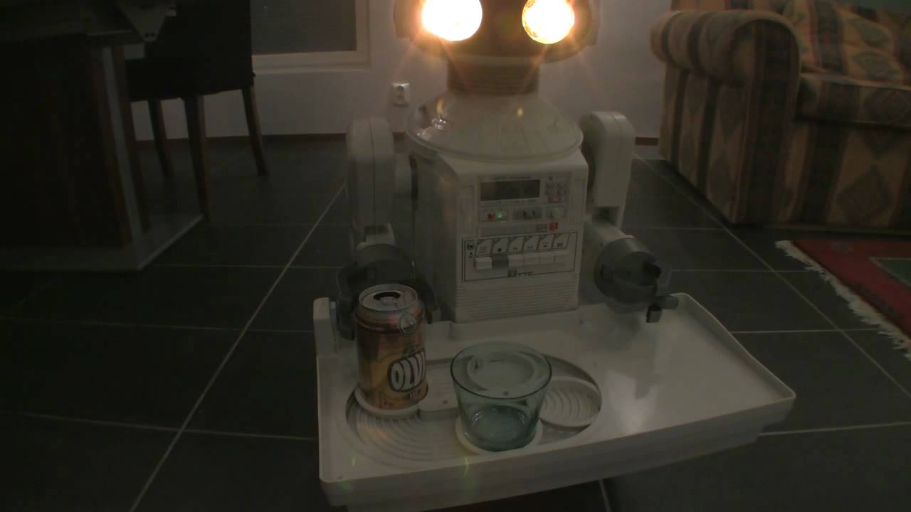 Omnibot 2000 robot from year 1983