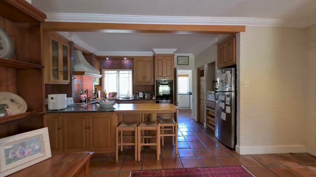 Rathfelder Road, Constantia