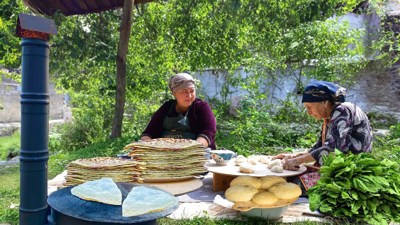 Бабушка готовит вкусный кутаб на костре в деревенском стиле | Деревенская жизнь