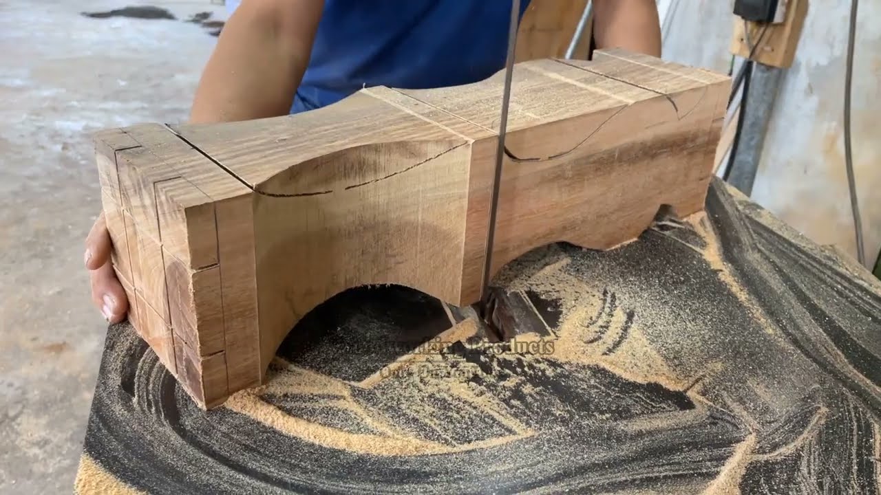 Proceed To Make A Super Sturdy Table With A Solid Wood Table Top That Is Quite Thick And Sturdy