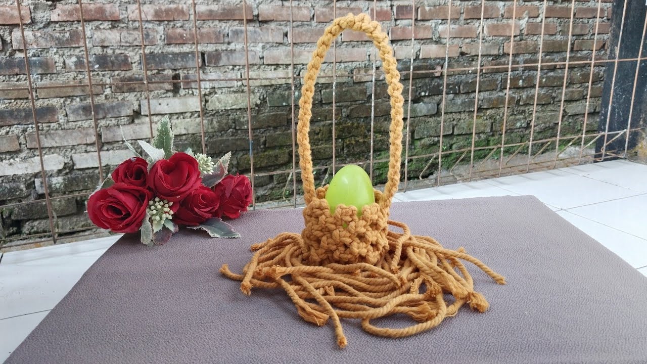 Macrame Egg Holder | Macrame Easter Decoration