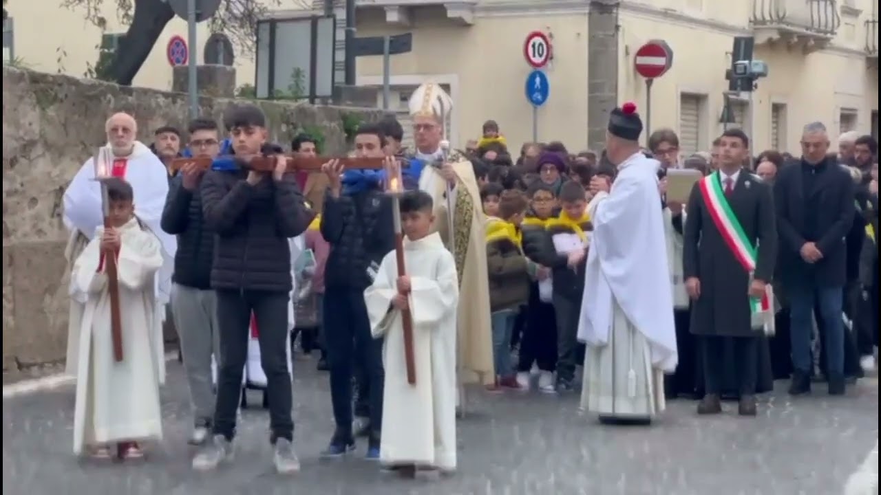 Dolianova, il Vescovo Baturi apre il Giubileo 2025 nella Parteolla