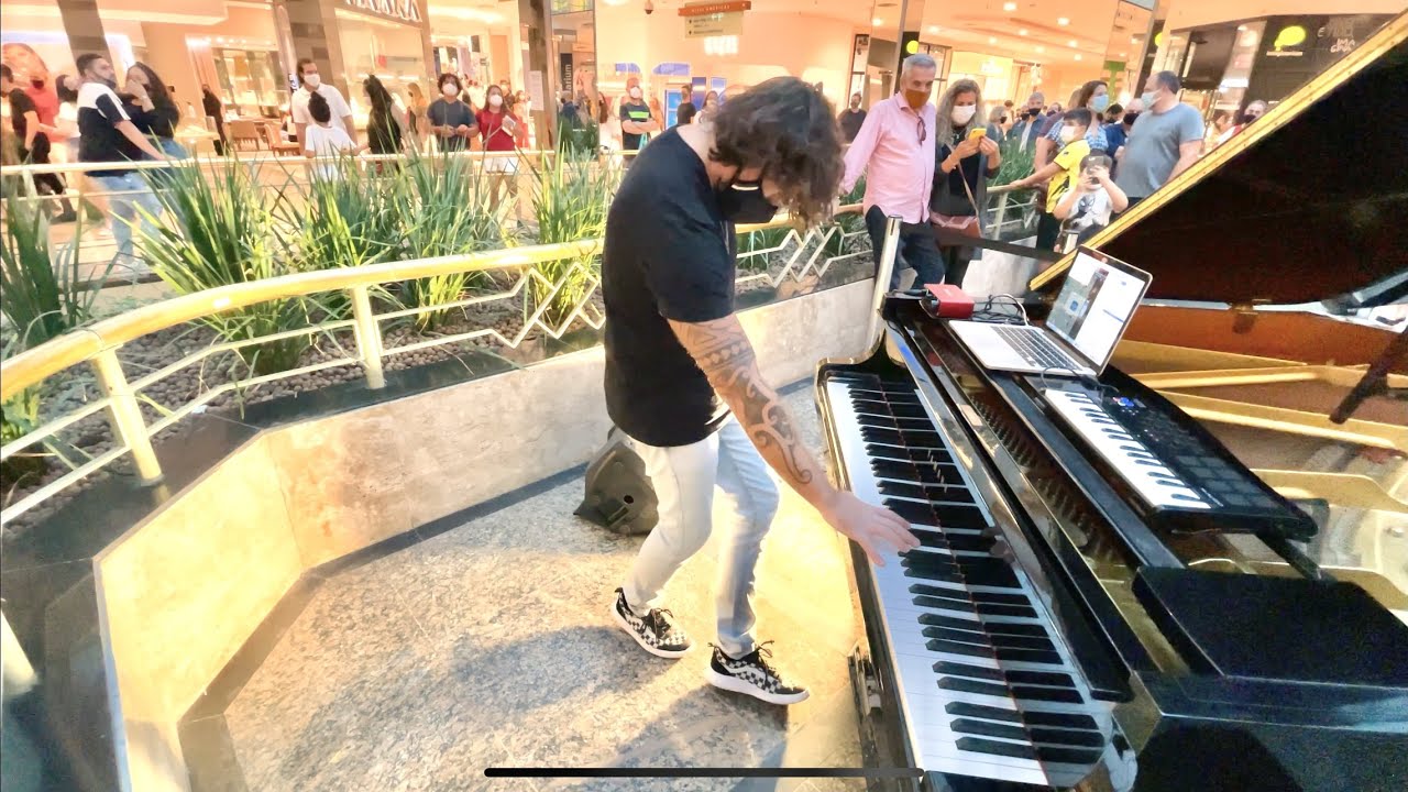 Billie Jean Michael Jackson (Piano Shopping Mall)