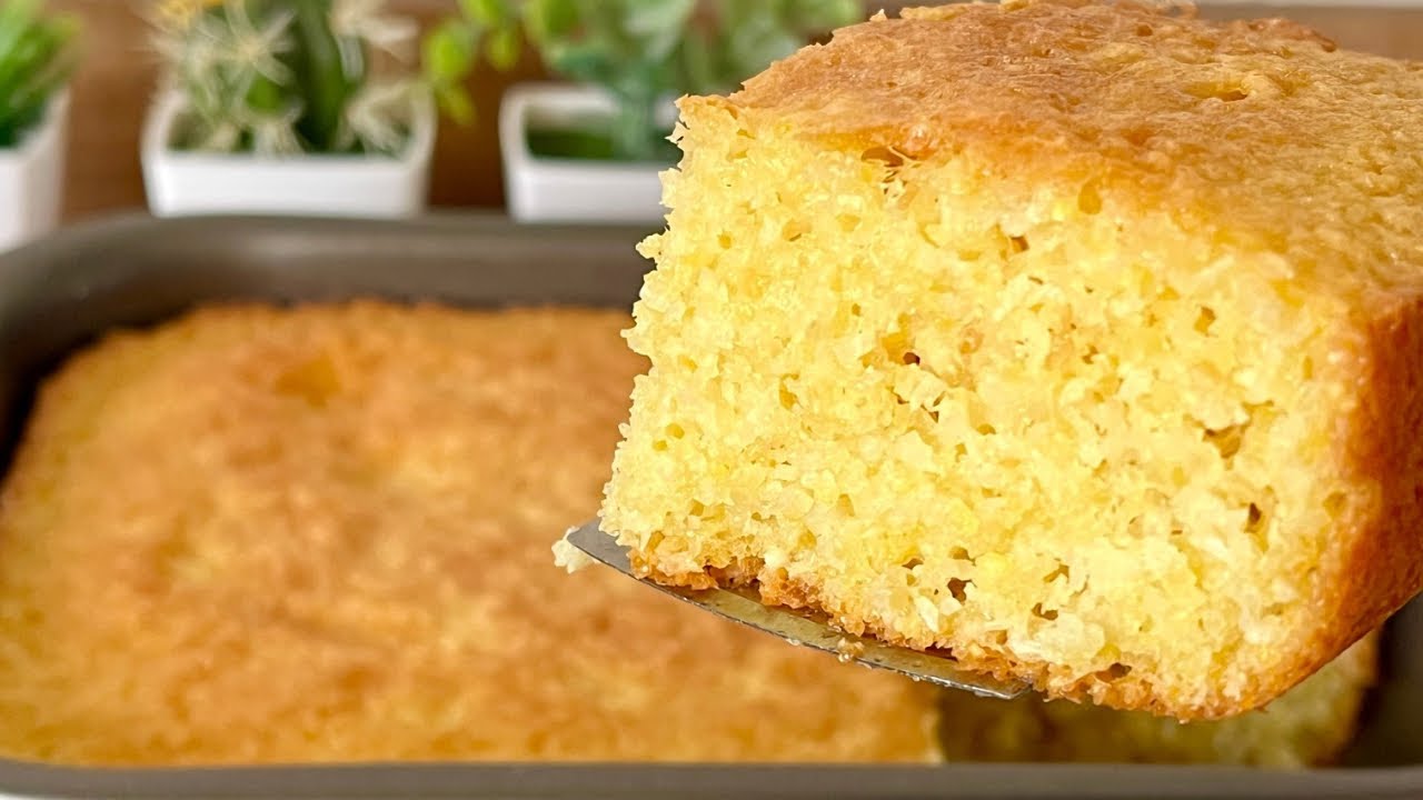 Bolo Simples de Flocão | Com Coco Fresco Úmido e Fofinho