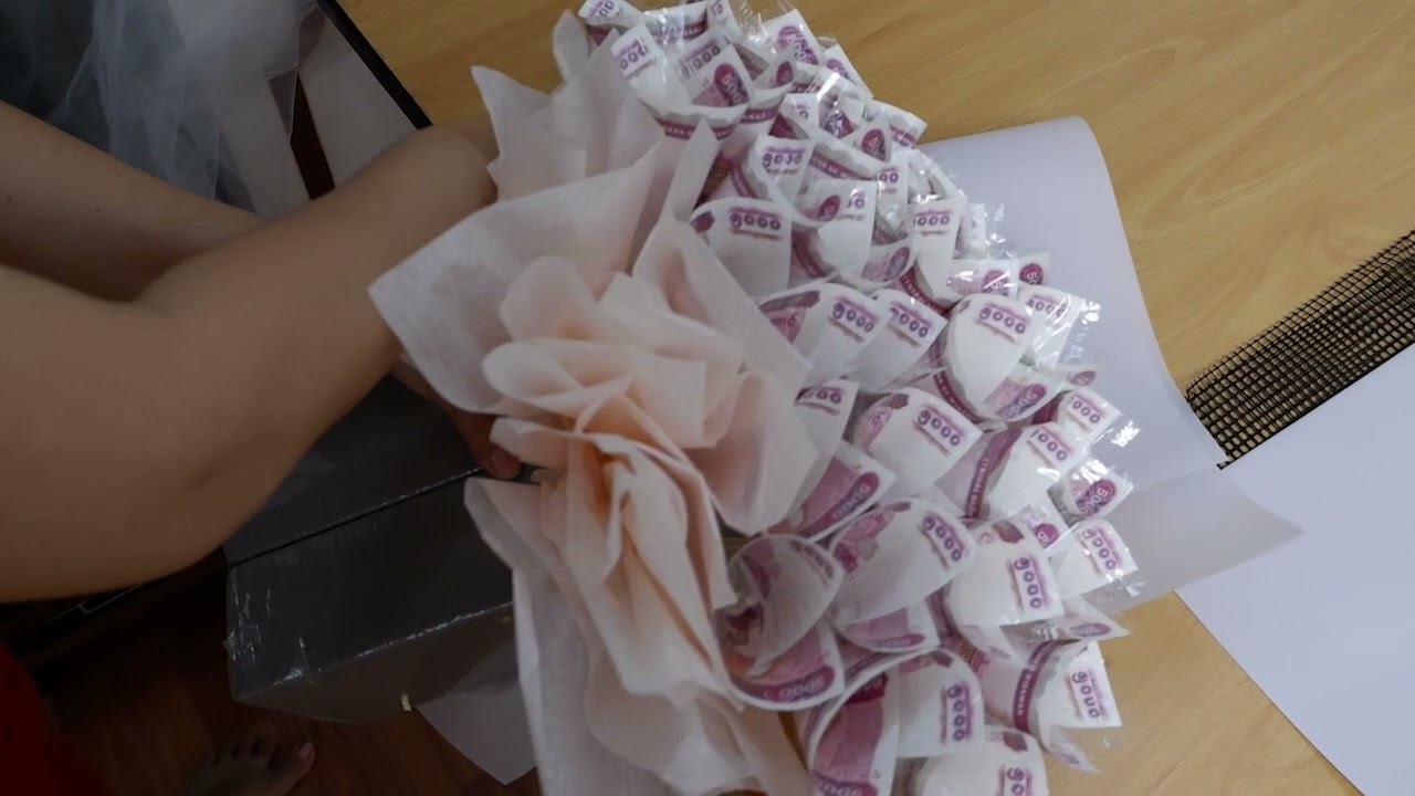 လှပတဲ့ ပိုက်ဆံပန်းစည်း စည်းနည်း/ Money Bouquet by Amara