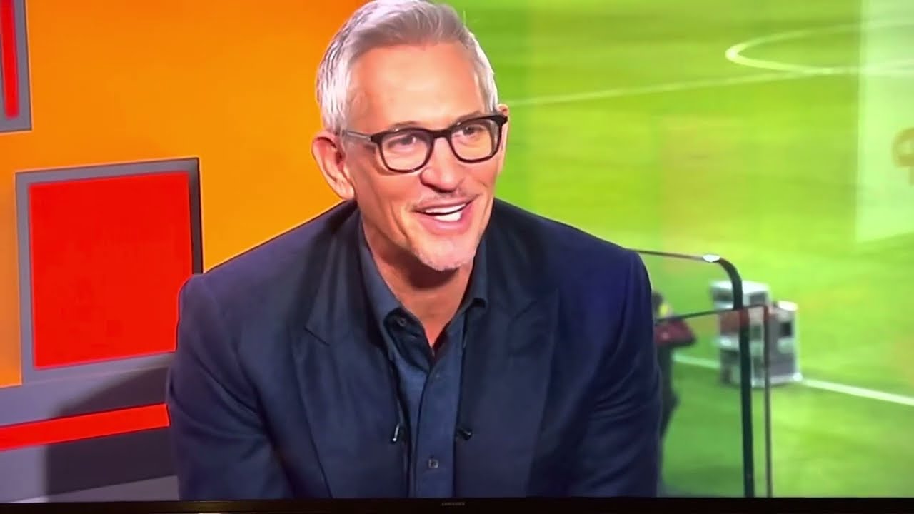 The football BBC1 BOO BOO 😂 HILARIOUS!