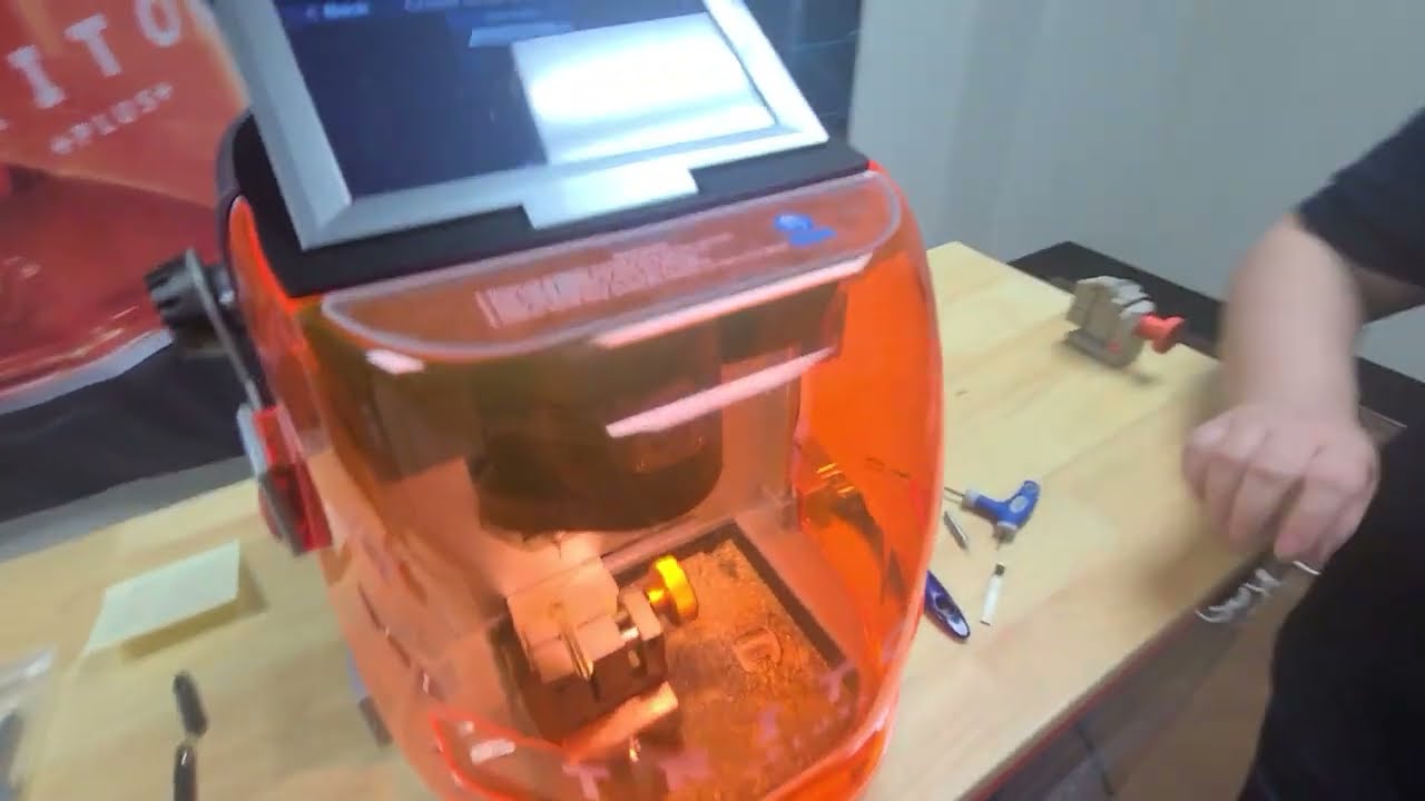 Triton Plus Key Machine S8 Flip Blade Creation Jaw Calibration & Test Key