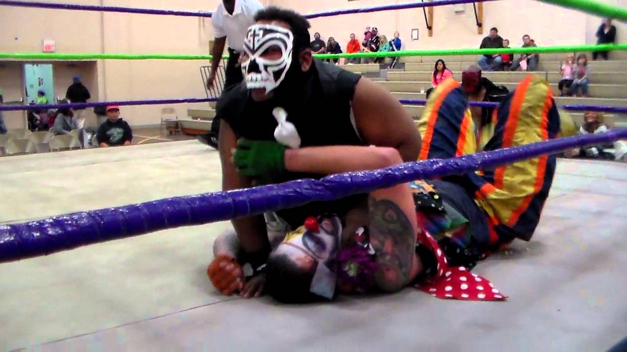 Yabo the Clown vs D'Angelo Steele 10-3-15