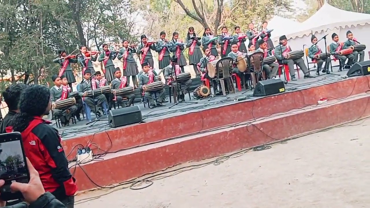 बच्चाहरूको मिठो प्रस्तुति 