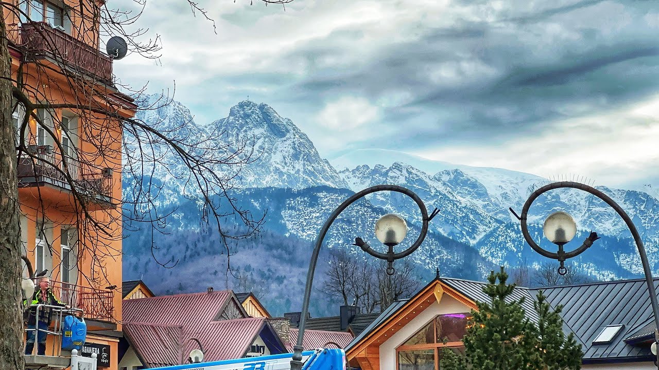 Zakopane -  Pusto na krup&oacute;wkach - piękne widoki z r&oacute;wni Krupowej! Ceny obiadu 38zł!