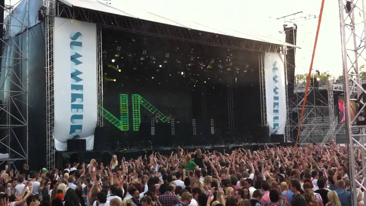 Avicii @ Summerburst Festival 2011 'ASH - Let Me Show You Love'